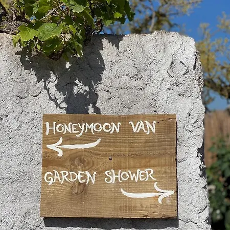 مزرعة للإقامة Honeymoon غيمار